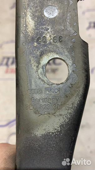 Петля капота левая Audi A4 (B7) 2004-2009