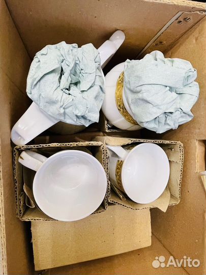 Сервиз чайный золотой, фарфор, на 6 персон