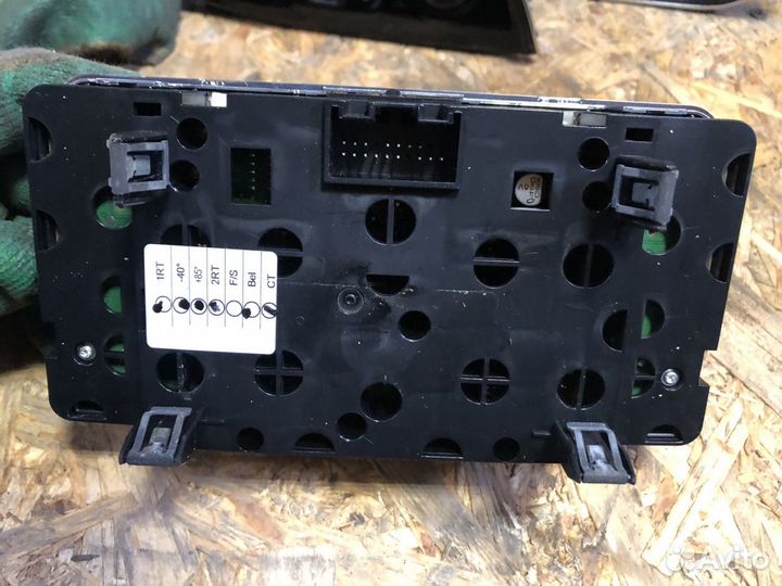 Панель управления мультимедией задний audi a8 d4