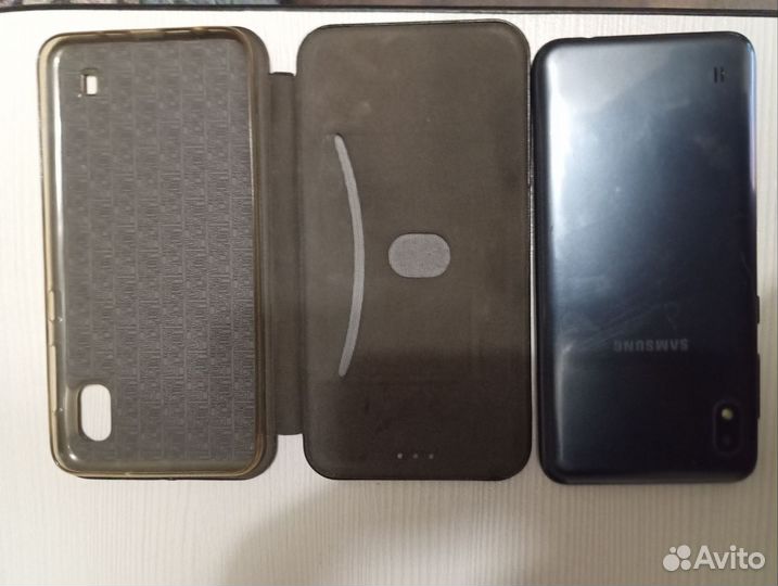 Samsung Galaxy A10, 2/32 ГБ