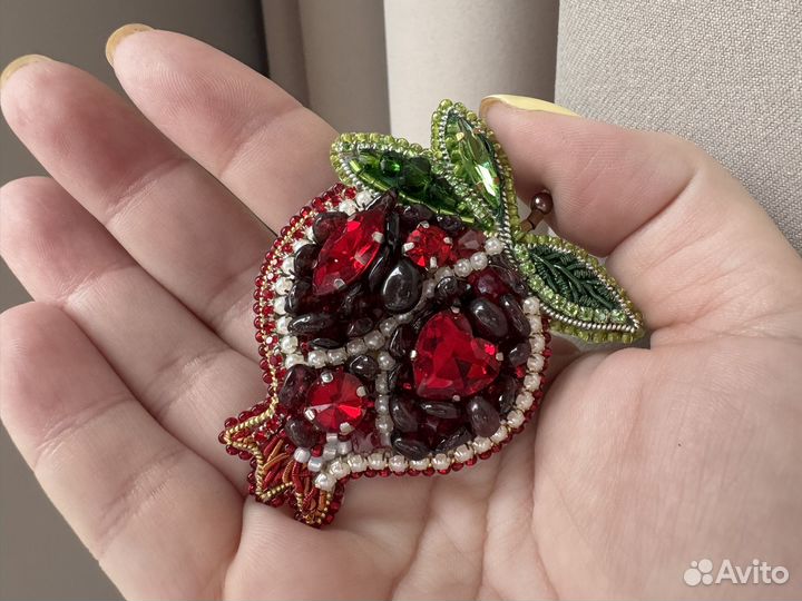 Брошь ручной работы