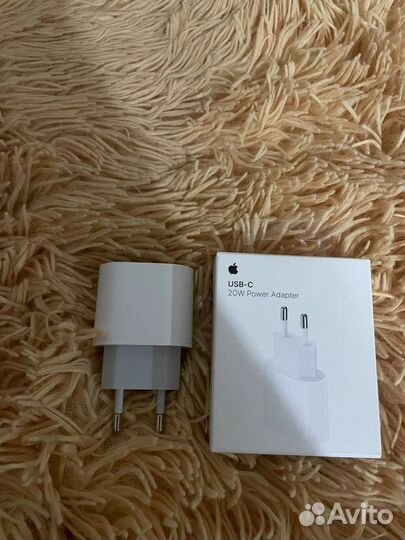 Зарядка на iPhone блок