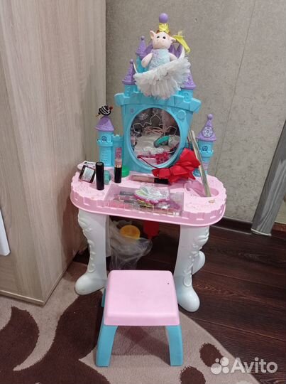 Детский туалетный столик для девочки