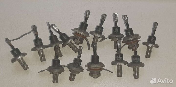 Радиодеталь Д204,Au,Pt