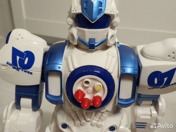 Игрушка робот интерактивный