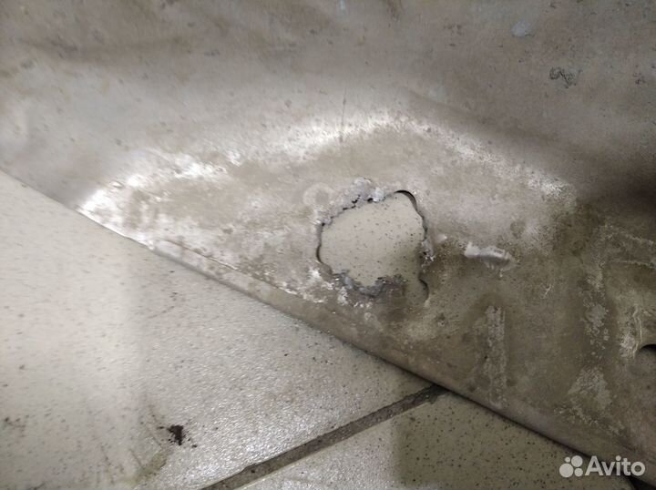 Экран тепловой Polo (Sed RUS) 2011