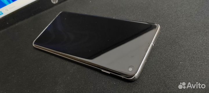 Samsung Galaxy S10, 8/128 ГБ
