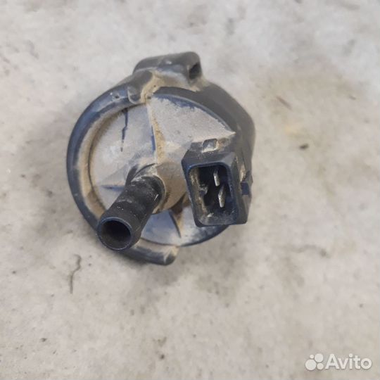 Клапан абсорбера Ауди А4Б5 Фольксваген Пассат Б5