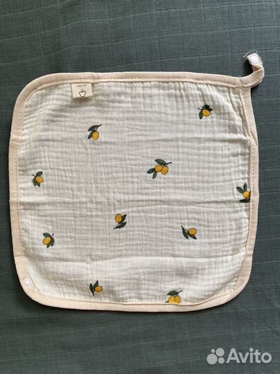 Слюнявчик нагрудный, платочек для новорожденного