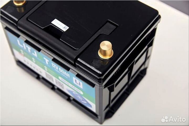 Универсальный стартово/тяговый литиевый аккумулято