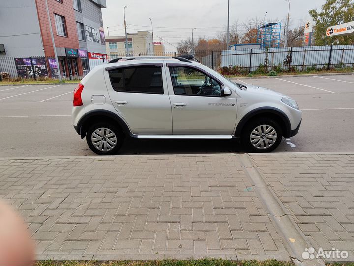 Renault Sandero Stepway 1.6 МТ, 2012, 200 000 км