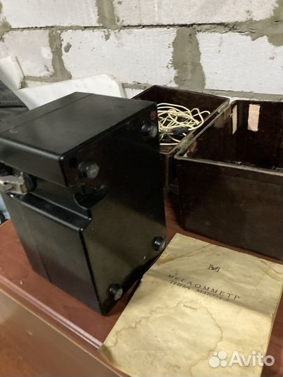 Мегаомметр типа М41001-5
