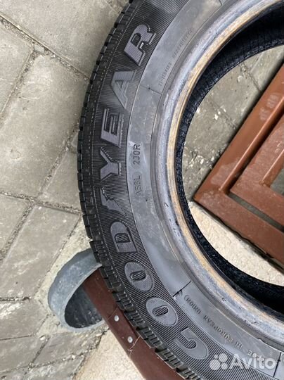 Goodyear Eagle Touring 185/65 R14