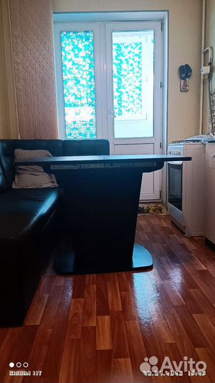Кухонный, новый стол