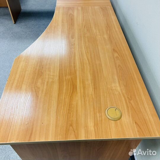 Стол офисный