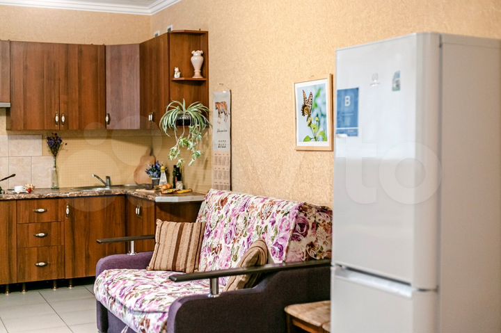 2-к. квартира, 83 м², 1/3 эт.