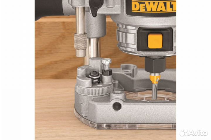 Фрезер DeWalt D26203-QS ррц