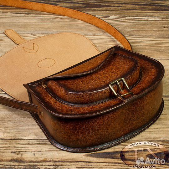 Женская кожаная сумка-седло ручной работы