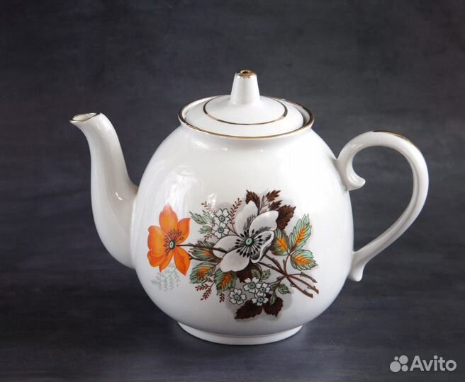 Набор фарфоровой посуды