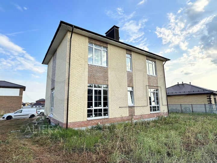 Коттедж 164 м² на участке 4,5 сот.