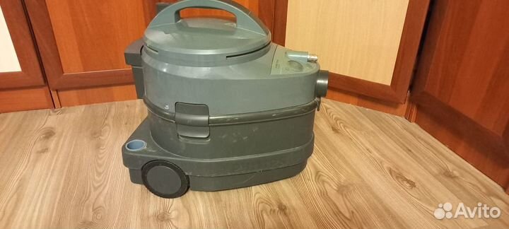 Моющий пылесос philips