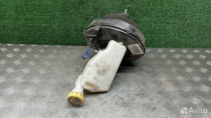 Главный тормозной цилиндр Peugeot 2008