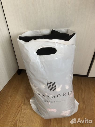 Отдам пакет вещей