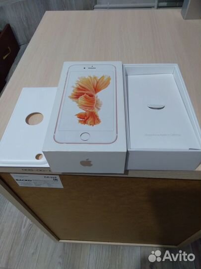 Коробочка для айфона,6с,с документами