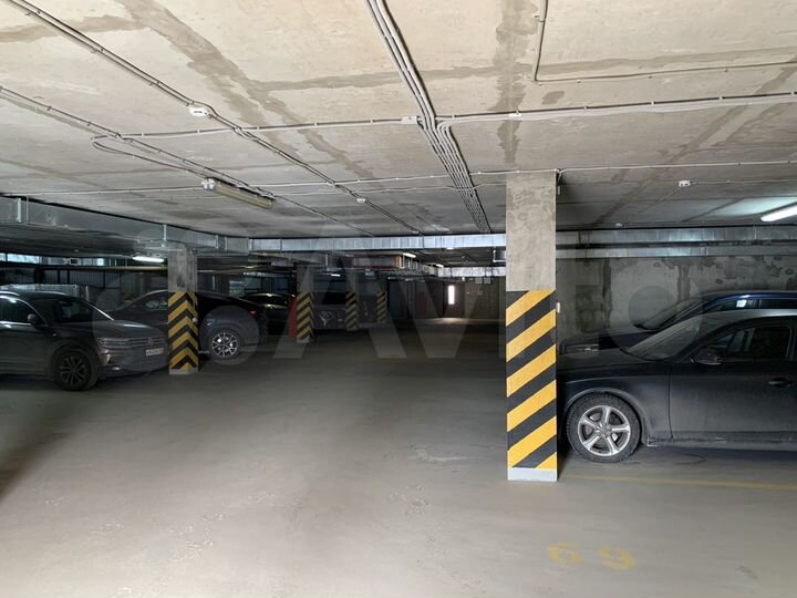 Машиноместо, 18 м²