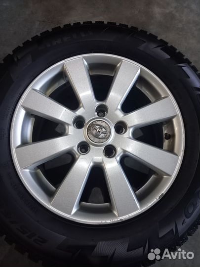 Зимние колёса Toyota 215/60/16 Pirelli