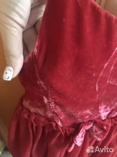 Бархотное платье benetton