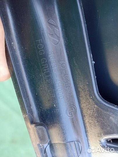 Решетка в бампер Hyundai Grand Starex