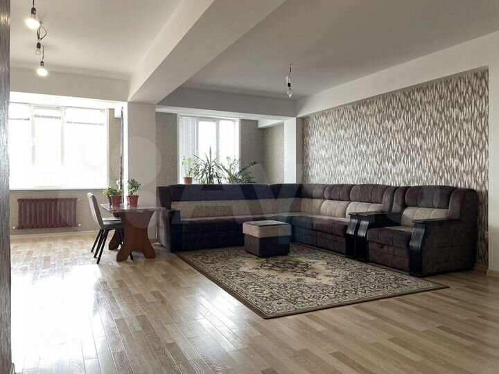 3-к. квартира, 112 м², 9/10 эт.