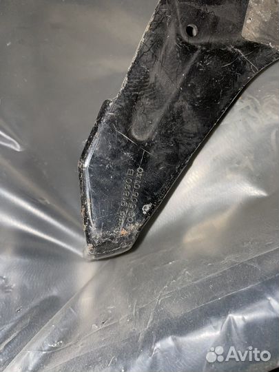 Фиксатор печки Mercedes Benz C W203