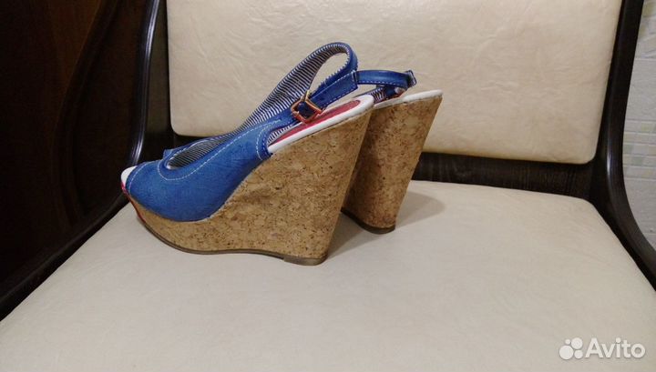 Босоножки на платформе