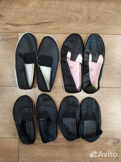 Пакетом вещи для физ-ры(чешки,шорты,футболки,юбка)