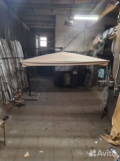 Зонт уличный для летнего кафе