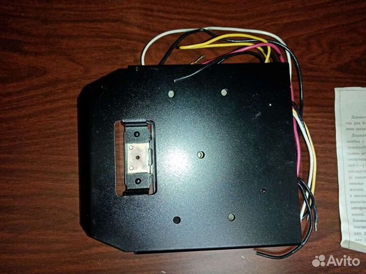 Держатель автомагнитолы