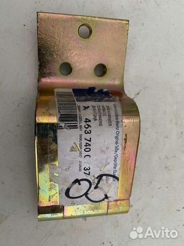 Петля задней двери багажного отделения