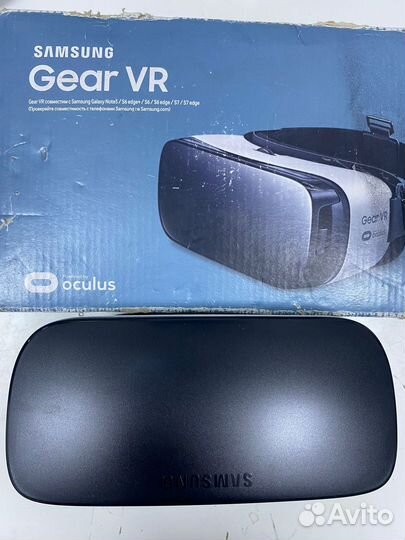 Очки виртуальной реальности Samsung Gear VR