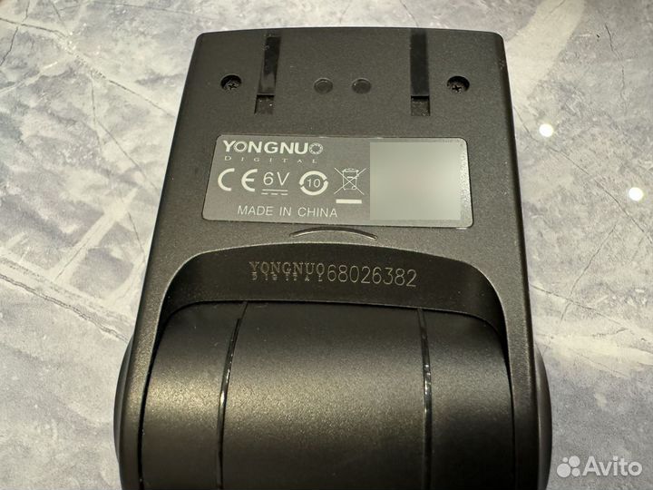 Вспышка камеры Nikon Youngnuo Speedlite YN685