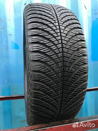 Goodyear Vector 4Seasons Gen-2 205/50 R17