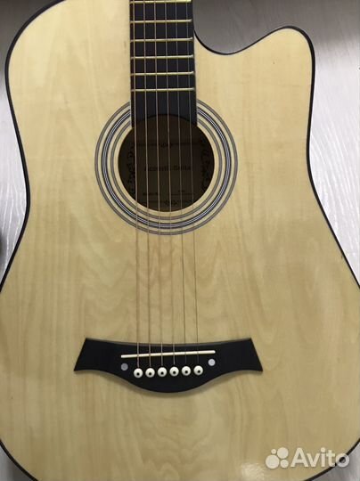 Акустическая гитара