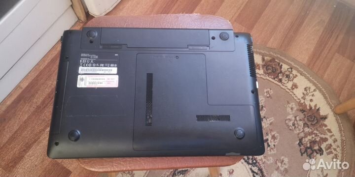 Ноутбук Samsung NP300E5A с SSD