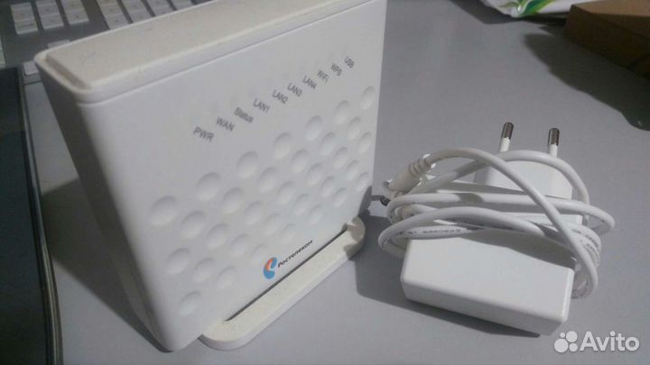 Wi-Fi роутер ZTE H118N