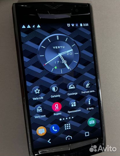 Vertu Signature Touch Claret Calf, 2/64 ГБ