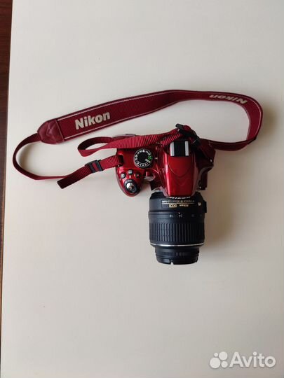 Фотоаппарат Nikon D3200 красный