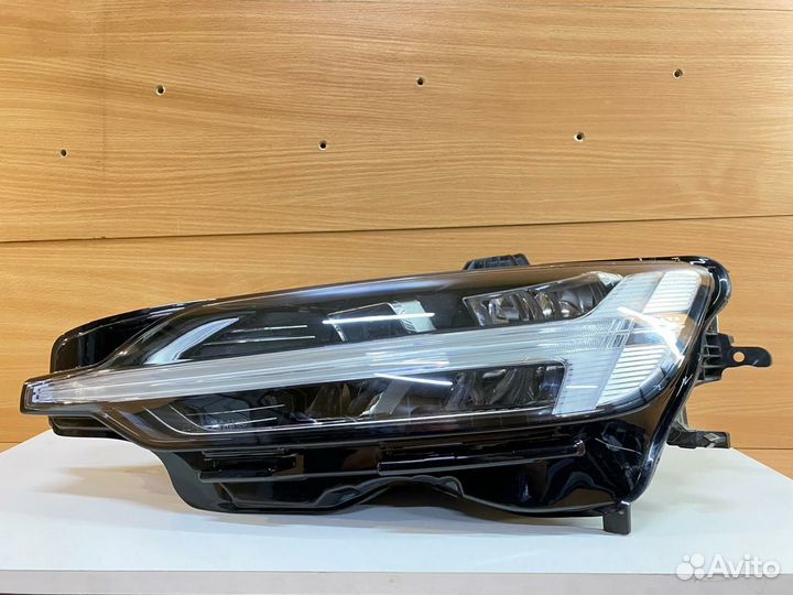 Фара левая volvo V60 /S60 3 LED