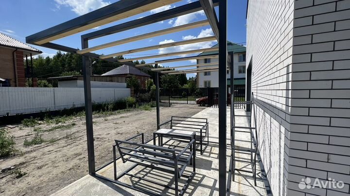 Беседка с мебелью