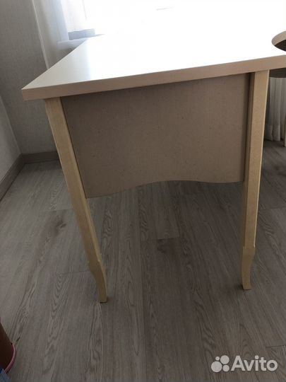 Угловой письменный стол